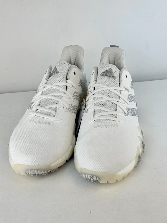 Athletic_Shoes